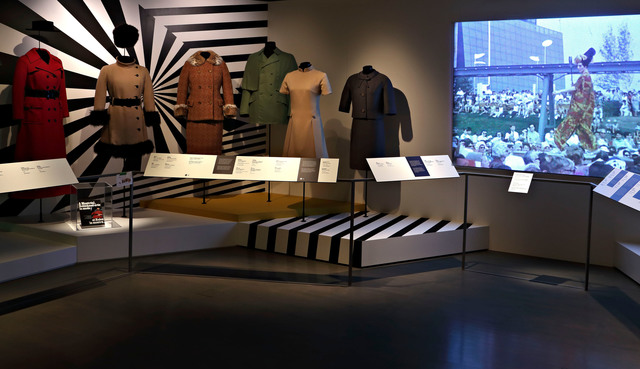 Advertisement: À Montréal, Robichaud crée la mode... et Rolex la montre