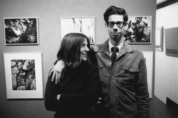 Doreen Lindsay et Gabor Szilasi au vernissage de l'exposition de Jeremy Taylor au Studio 23