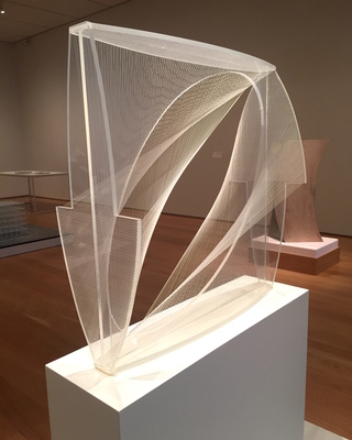 Naum Gabo: Linear Construction in Space No. 1 (Variation)