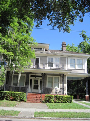 Thomas and Clara McMillan House