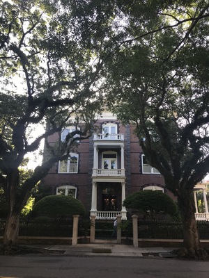 Calhoun Mansion