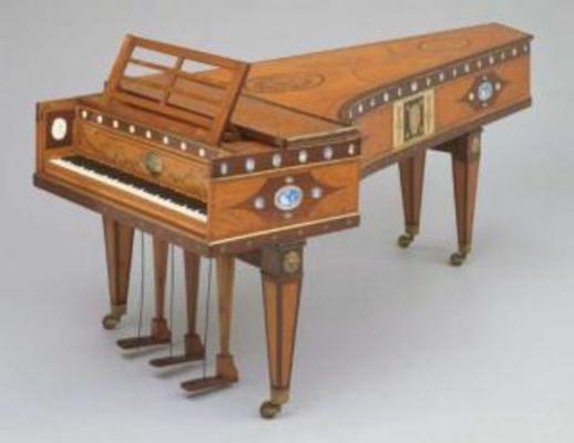 Grand piano - 1985.924