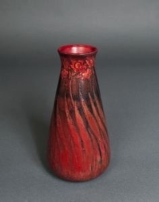 Vase with Redroot Design