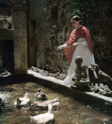 Frida Kahlo with her ducks