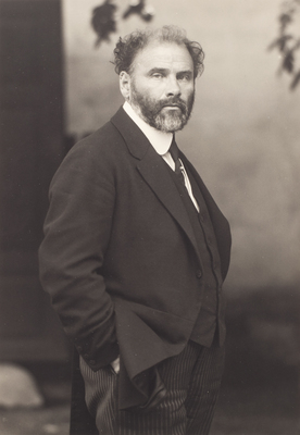 Gustav Klimt in front of his studio on the Feldmuhlgasse