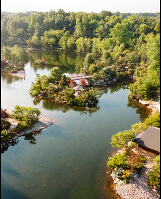 The Richard & Helen DeVos Japanese Garden