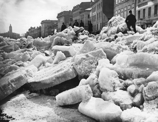 Ice shove, Montreal harbour