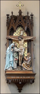 Stations of the Cross - 12