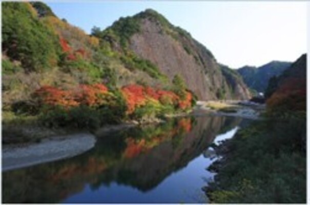 Giant Rock at Koza River